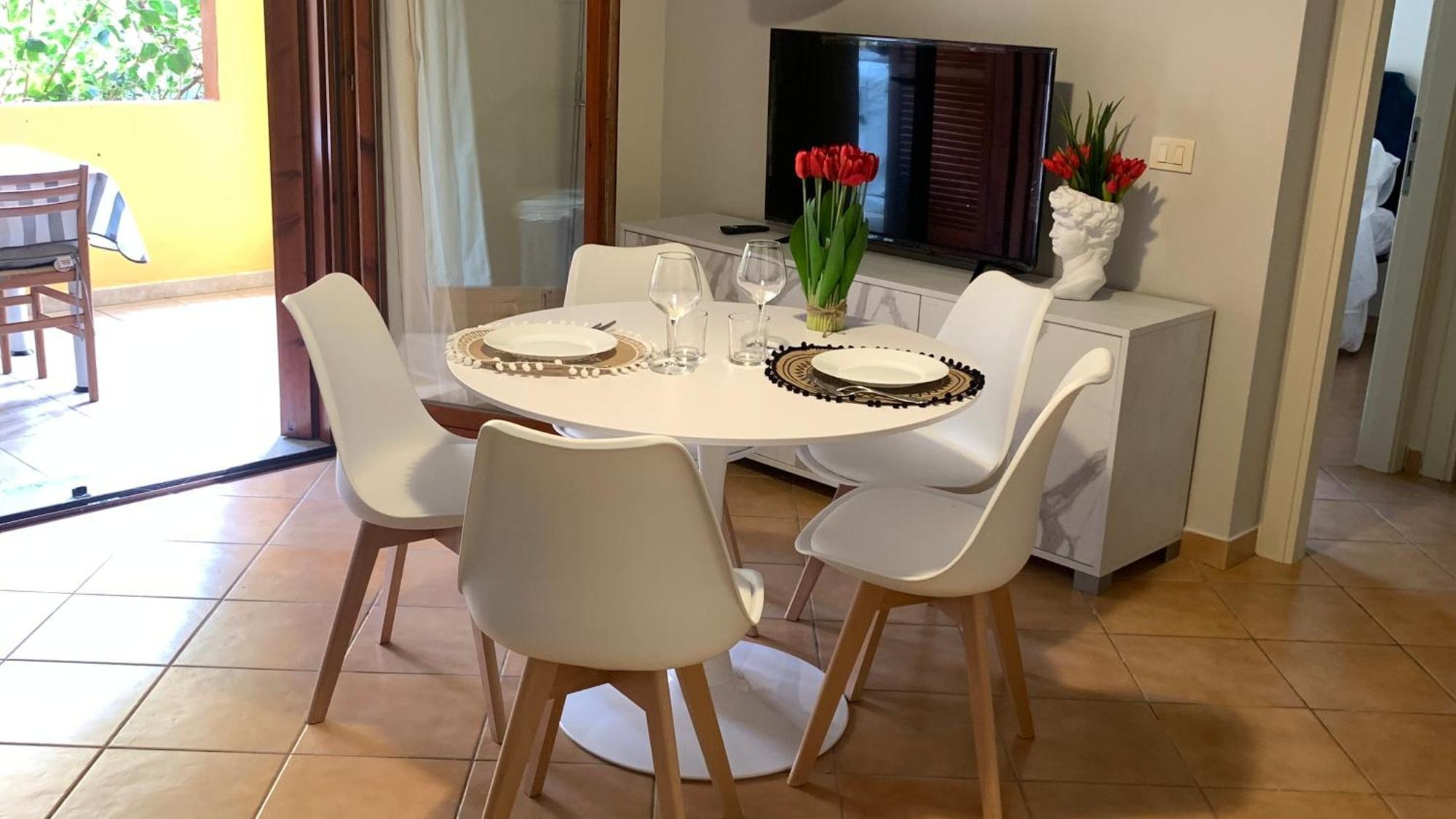Nest House - Esclusivo Appartamento Marina Di Olbia- Mater Olbia - Beaches - Close To The Airport - Private Parking- Full Comforts - エクステリア 写真